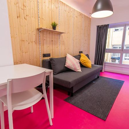 Koala Hostel Mercado อาลิกันเต ภายนอก รูปภาพ
