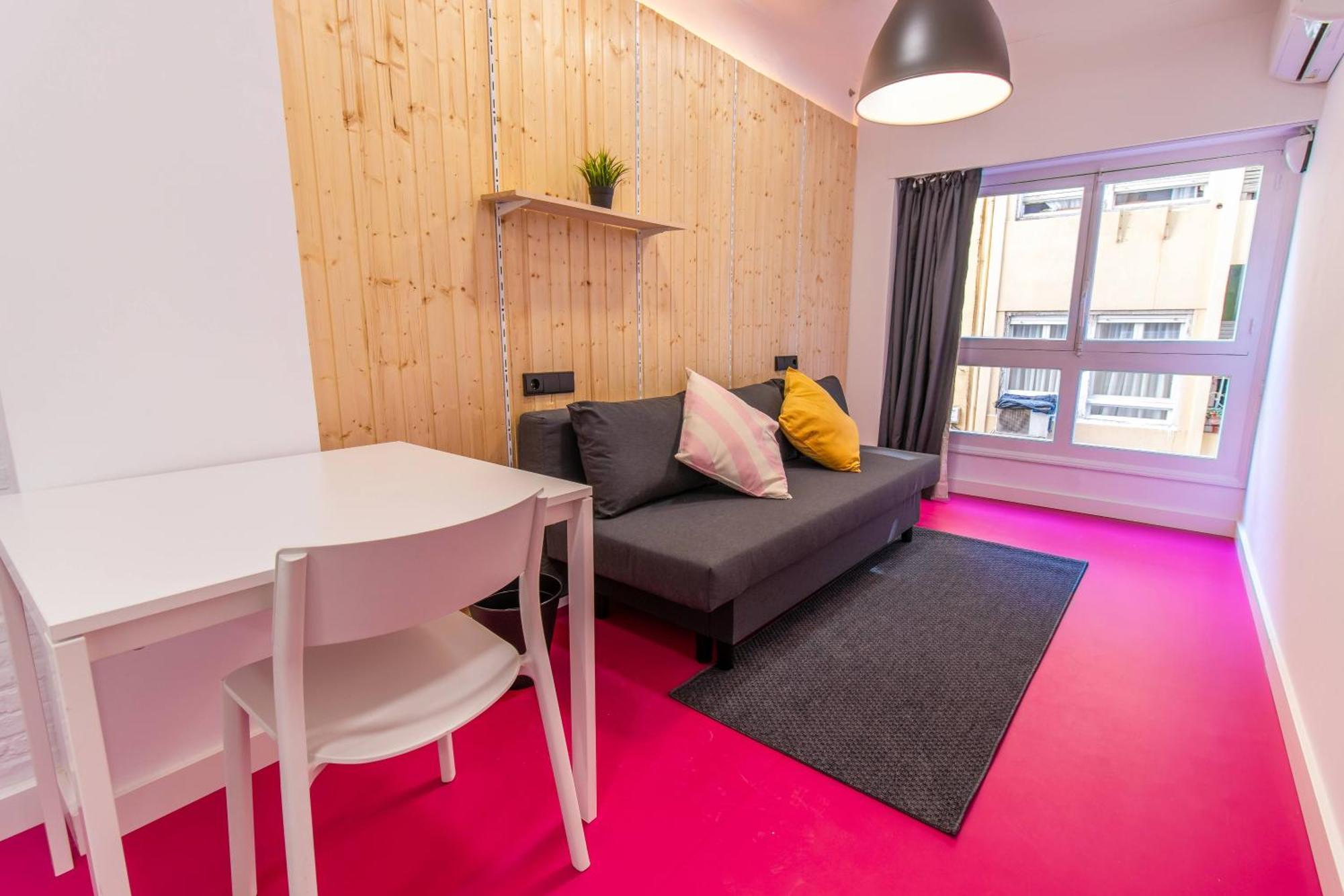 Koala Hostel Mercado อาลิกันเต ภายนอก รูปภาพ