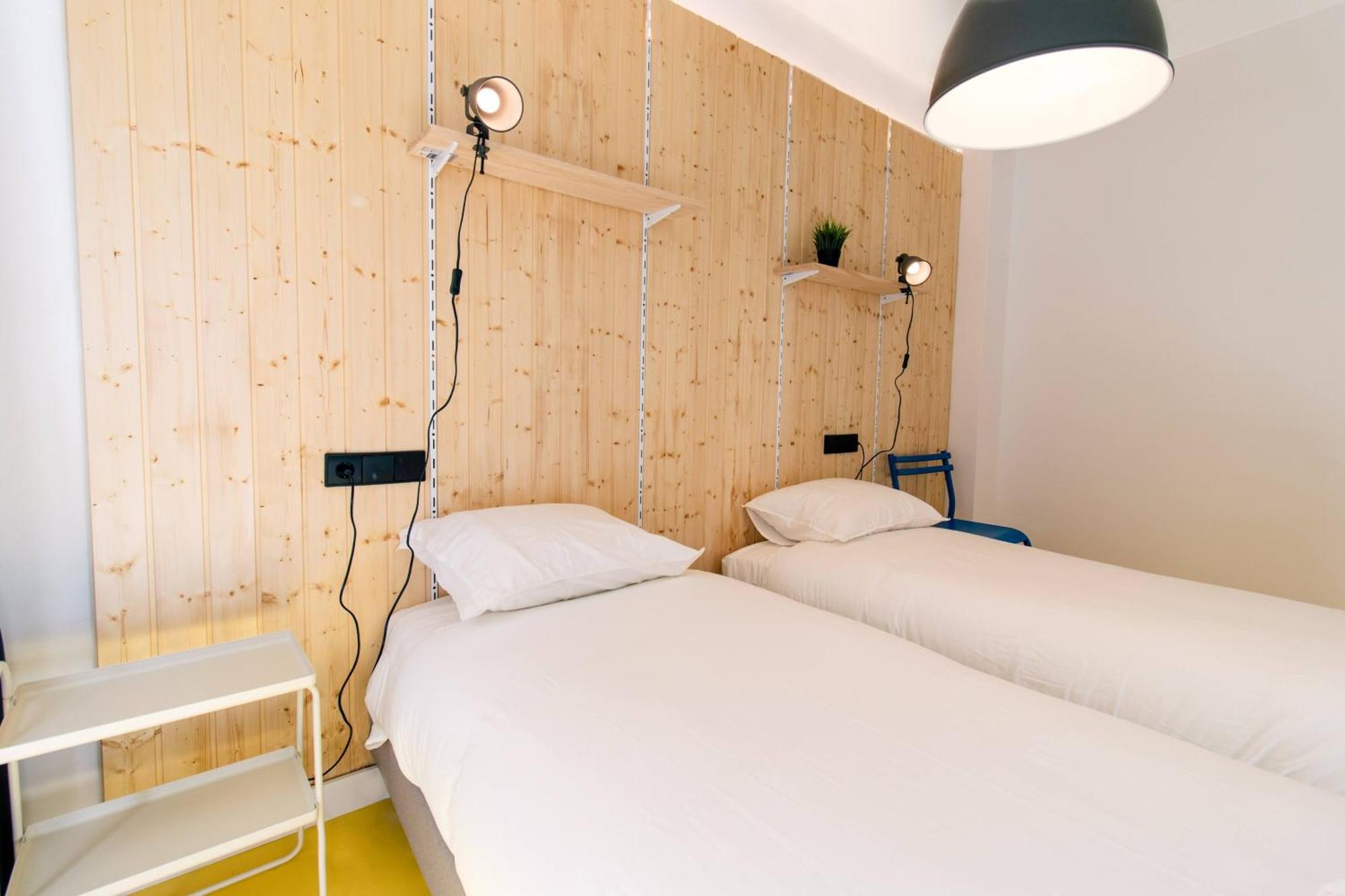 Koala Hostel Mercado อาลิกันเต ภายนอก รูปภาพ