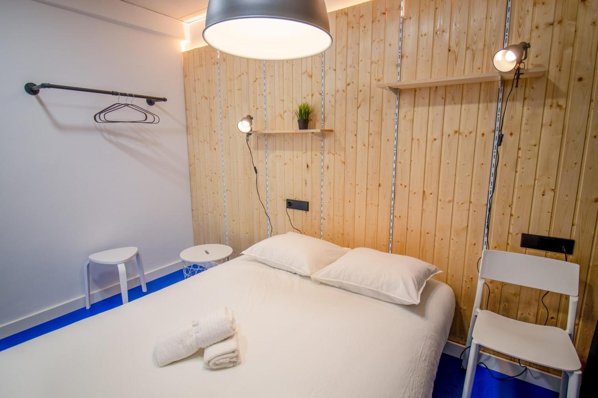 Koala Hostel Mercado อาลิกันเต ภายนอก รูปภาพ