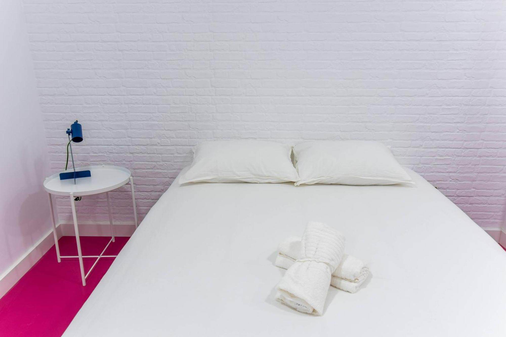 Koala Hostel Mercado อาลิกันเต ภายนอก รูปภาพ