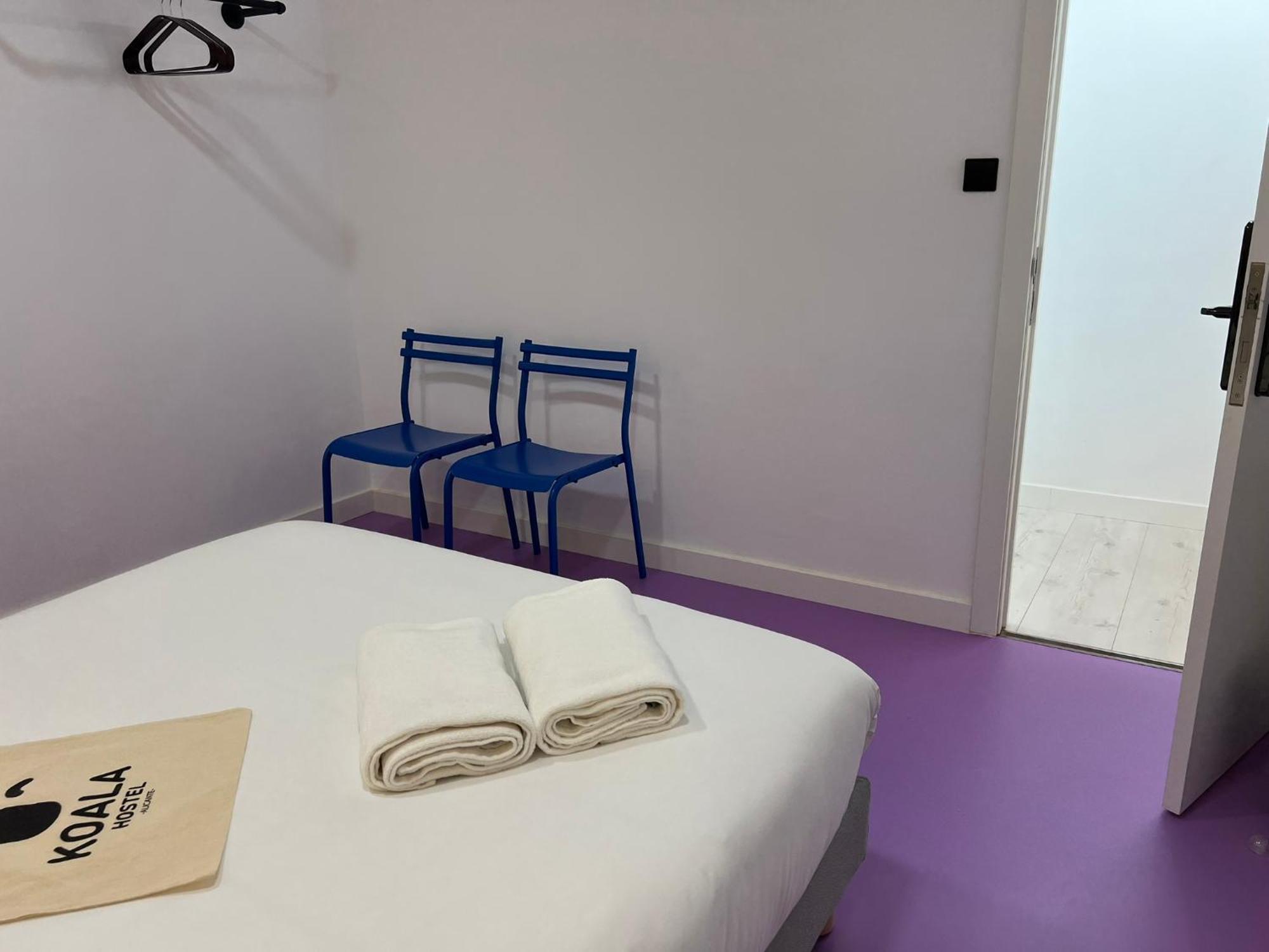 Koala Hostel Mercado อาลิกันเต ภายนอก รูปภาพ