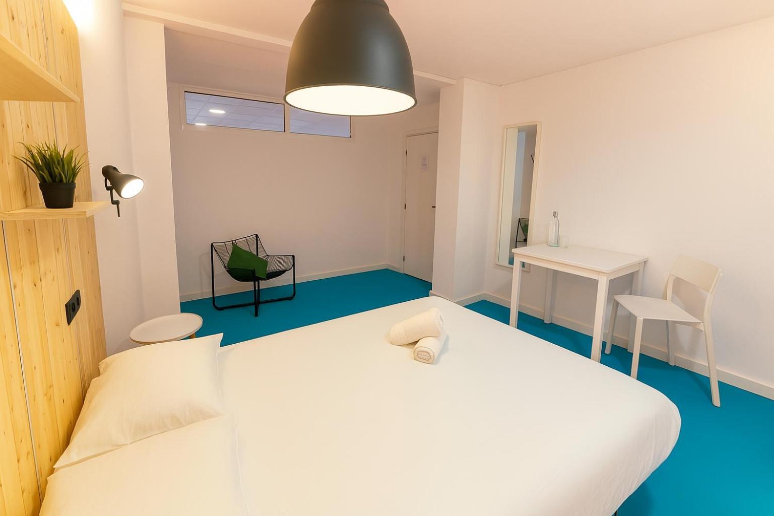 Koala Hostel Mercado อาลิกันเต ภายนอก รูปภาพ